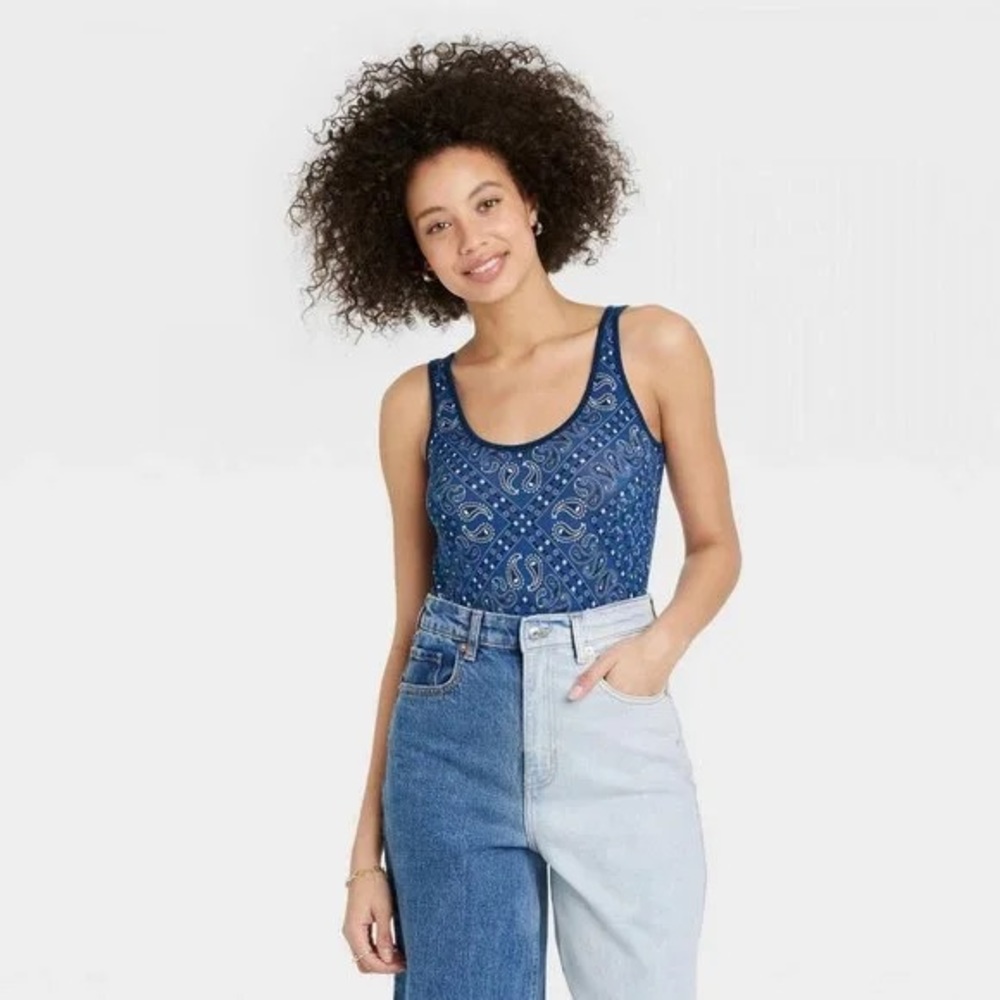 3/$10 | NWT | Isaac Morris blue bandana/paisley bodysuit